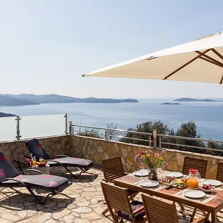 Doa - With Lovely Terrace & Sea View Апартаменты *