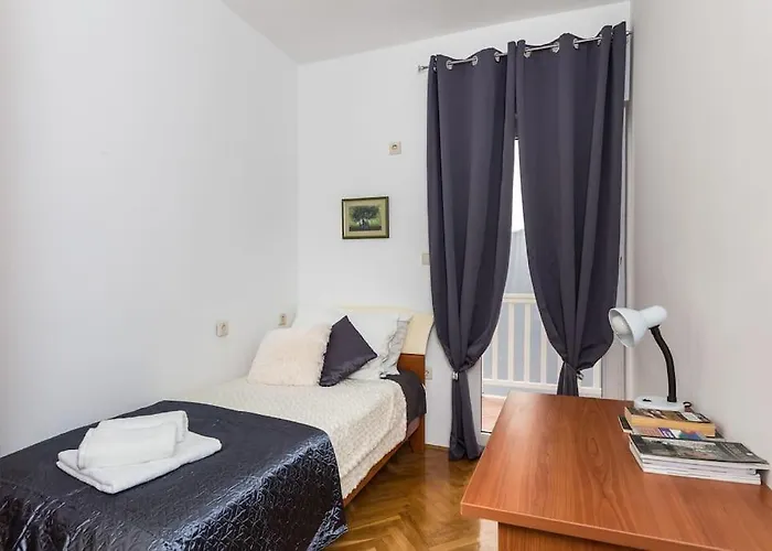 Doa - With Lovely Terrace & Sea View Apartment Mlini