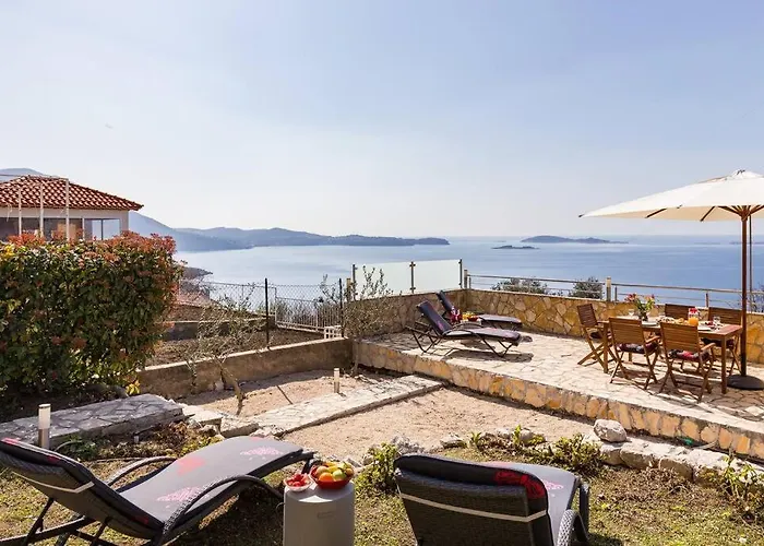 Doa - With Lovely Terrace & Sea View