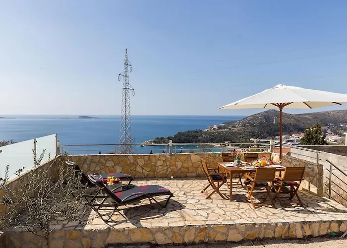 Apartment Doa - With Lovely Terrace & Sea View *