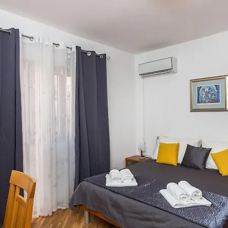 Doa - With Lovely Terrace & Sea View Lejlighed *