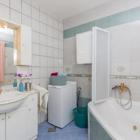 Doa - With Lovely Terrace & Sea View Appartamento Mlini