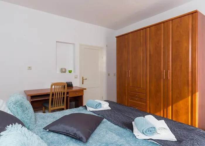 Doa - With Lovely Terrace & Sea View Apartament *